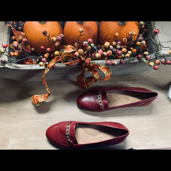 Trotters Shoes - Trotters Brick Red Flats size 9m